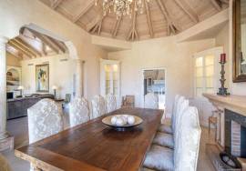 Luxury villa for sale in Altos Reales – 1,265 m² built in Marbella Golden Mile! Luxury villa for sale in Altos Reales – 1,265 m² built in Marbella Golden Mile!
