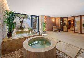 Exclusive contemporary frontline golf villa in Nueva Andalucía – Casa KOI