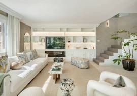 Exclusive Duplex Penthouse with Panoramic Sea Views in Marbella Golden Mile Exclusive Duplex Penthouse with Panoramic Sea Views in Marbella Golden Mile