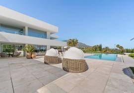 Exclusive contemporary villa in La Cerquilla – luxury, privacy and views of La Concha Exclusive contemporary villa in La Cerquilla – luxury, privacy and views of La Concha