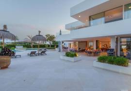 Exclusive contemporary villa in La Cerquilla – luxury, privacy and views of La Concha