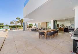 Exclusive contemporary villa in La Cerquilla – luxury, privacy and views of La Concha Exclusive contemporary villa in La Cerquilla – luxury, privacy and views of La Concha