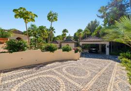 Villa El Bosque Luxury and Exclusivity in Las Lomas de Marbella Club, Golden Mile Villa El Bosque Luxury and Exclusivity in Las Lomas de Marbella Club, Golden Mile