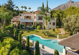 Villa El Bosque Luxury and Exclusivity in Las Lomas de Marbella Club, Golden Mile