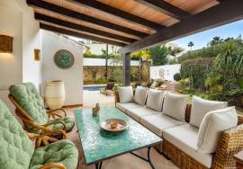 Charming Mediterranean villa with golf views in La Quinta, Benahavis Charming Mediterranean villa with golf views in La Quinta, Benahavis