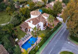 Charming Mediterranean villa with golf views in La Quinta, Benahavis Charming Mediterranean villa with golf views in La Quinta, Benahavis