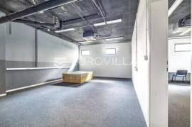 Zagreb, Špansko, commercial space 206 m² in the basement of the building, 2 separate entrances