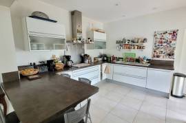 An Elegant, Renovated Contemporary Villa Set In A Magnificent 2,300 M2 Lansdcaped Garden. An Elegant, Renovated Contemporary Villa Set In A Magnificent 2,300 M2 Lansdcaped Garden.