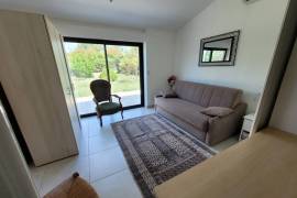 An Elegant, Renovated Contemporary Villa Set In A Magnificent 2,300 M2 Lansdcaped Garden. An Elegant, Renovated Contemporary Villa Set In A Magnificent 2,300 M2 Lansdcaped Garden.