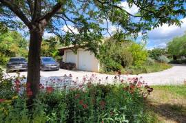 An Elegant, Renovated Contemporary Villa Set In A Magnificent 2,300 M2 Lansdcaped Garden. An Elegant, Renovated Contemporary Villa Set In A Magnificent 2,300 M2 Lansdcaped Garden.