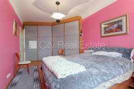 Apartment for sale in Riga, 180.00m2