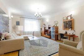Apartment for sale in Riga, 180.00m2