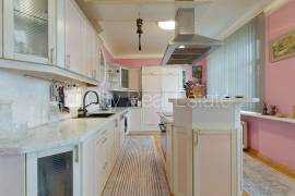 Apartment for sale in Riga, 180.00m2