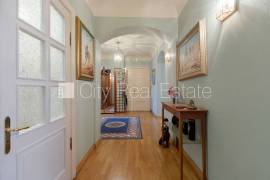 Apartment for sale in Riga, 180.00m2