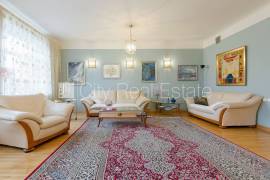 Apartment for sale in Riga, 180.00m2