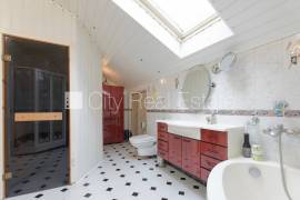 Apartment for sale in Riga, 180.00m2