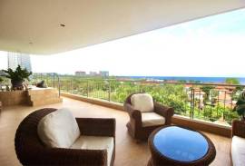 Luxury 3 Bedroom Condo With Stunning Sea Views Luxury 3 Bedroom Condo With Stunning Sea Views