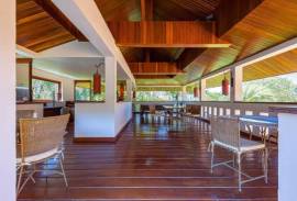 Beautiful Designed 5 Bedroom Bali Residence Close To Town and Beaches