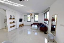 4 Bedroom Sea View Villa - St. George, Peyia 4 Bedroom Sea View Villa - St. George, Peyia