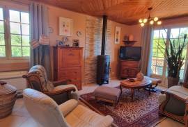 6 room, 135m2 House for sale in Poujols - 399 000 € * 6 room, 135m2 House for sale in Poujols - 399 000 € *