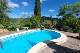 6 room, 135m2 House for sale in Poujols - 399 000 € * 6 room, 135m2 House for sale in Poujols - 399 000 € *