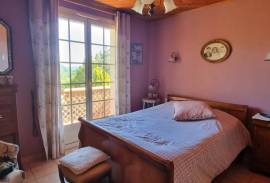 6 room, 135m2 House for sale in Poujols - 399 000 € * 6 room, 135m2 House for sale in Poujols - 399 000 € *