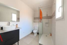 4 room, 118m2 Villa for sale in Saint felix de lodez - 349 000 € * 4 room, 118m2 Villa for sale in Saint felix de lodez - 349 000 € *