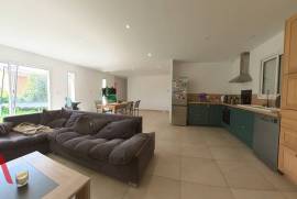 4 room, 118m2 Villa for sale in Saint felix de lodez - 349 000 € *