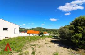 Land for sale in Gabian - 101 200 € * Land for sale in Gabian - 101 200 € *