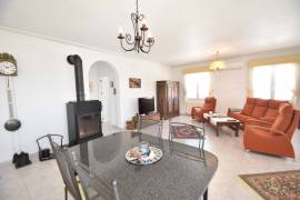 STUNNING 4 BEDROOM HOME WITH VIEWS, POOL, SUMMER KITCHEN AND GARAGE STUNNING 4 BEDROOM HOME WITH VIEWS, POOL, SUMMER KITCHEN AND GARAGE