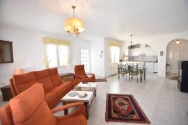 STUNNING 4 BEDROOM HOME WITH VIEWS, POOL, SUMMER KITCHEN AND GARAGE STUNNING 4 BEDROOM HOME WITH VIEWS, POOL, SUMMER KITCHEN AND GARAGE