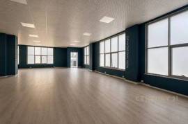 Commercial space near Bardhyl Street, next to Pharmacy 10