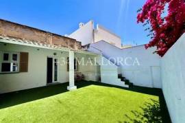 Free-roof Mallorcan house in MOLINAR