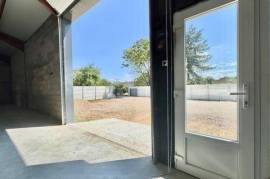 Local commercial à louer - 220m2 - Toutes activités