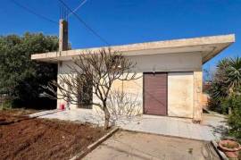 2-bed House with garden on the outskirts of Agios Nikolaos