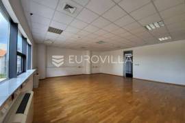 Zagreb, Novi Zagreb, office space for lease 530 m² on the 2nd floor of an office building