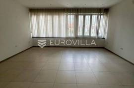 Trogir, office space in dinamic location