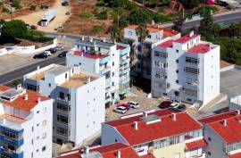 Furnished and Refurbished 3 Bedroom Apartment with 2 Bathrooms and Garage in Portimão