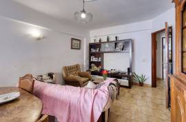 Furnished and Refurbished 3 Bedroom Apartment with 2 Bathrooms and Garage in Portimão Furnished and Refurbished 3 Bedroom Apartment with 2 Bathrooms and Garage in Portimão
