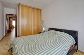 Furnished and Refurbished 3 Bedroom Apartment with 2 Bathrooms and Garage in Portimão Furnished and Refurbished 3 Bedroom Apartment with 2 Bathrooms and Garage in Portimão