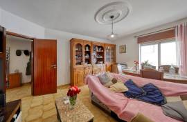 Furnished and Refurbished 3 Bedroom Apartment with 2 Bathrooms and Garage in Portimão Furnished and Refurbished 3 Bedroom Apartment with 2 Bathrooms and Garage in Portimão