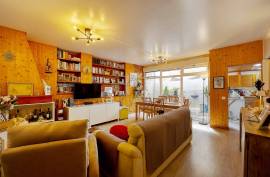 Charming and functional 2 bedroom apartment with cozy details, located in Portimão