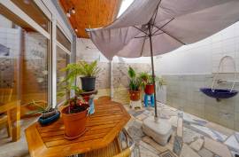 Charming and functional 2 bedroom apartment with cozy details, located in Portimão