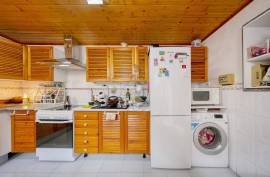 Charming and functional 2 bedroom apartment with cozy details, located in Portimão