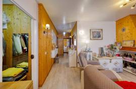 Charming and functional 2 bedroom apartment with cozy details, located in Portimão