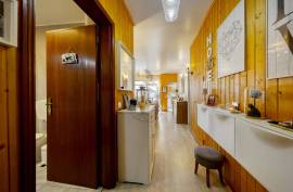 Charming and functional 2 bedroom apartment with cozy details, located in Portimão