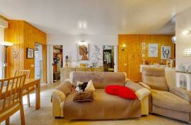 Charming and functional 2 bedroom apartment with cozy details, located in Portimão