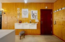 Charming and functional 2 bedroom apartment with cozy details, located in Portimão