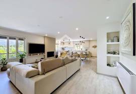 A Dream House with Large Environments and Excellent Exteriors A Dream House with Large Environments and Excellent Exteriors