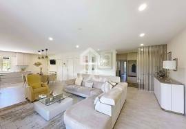 A Dream House with Large Environments and Excellent Exteriors A Dream House with Large Environments and Excellent Exteriors